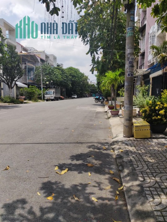 Bán nhà KHU VIP hẻm 20m thông 368/Tân Sơn Nhì, DT 8x20m - 2 Lầu - Gía 26 tỷ TL