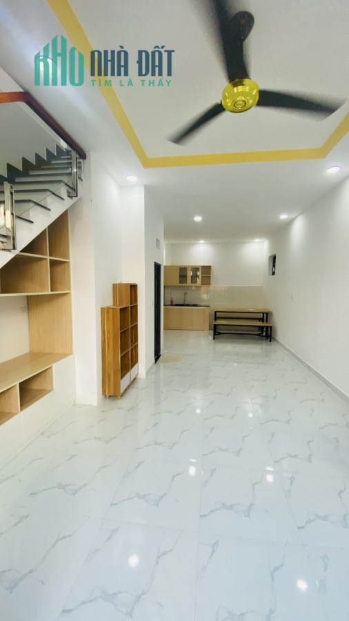 Bán gấp gấp chỉ 2.7 tỷ-45m2-Nhà lô góc-2 tầng đẹp thoáng-Phước Long A-Quận 9.