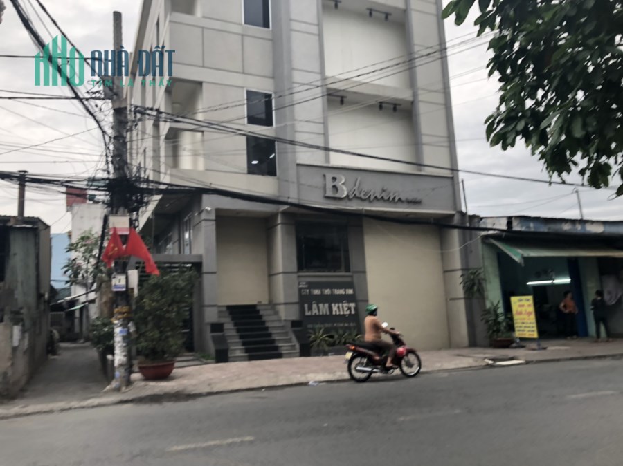 ĐẤT TRỐNG NGANG 6M CỰC HIẾM, HƠN 100M2, GẦN TTHC QUẬN 12 - XE HƠI VÀO ĐẤT, KHU DÂN TRÍ.