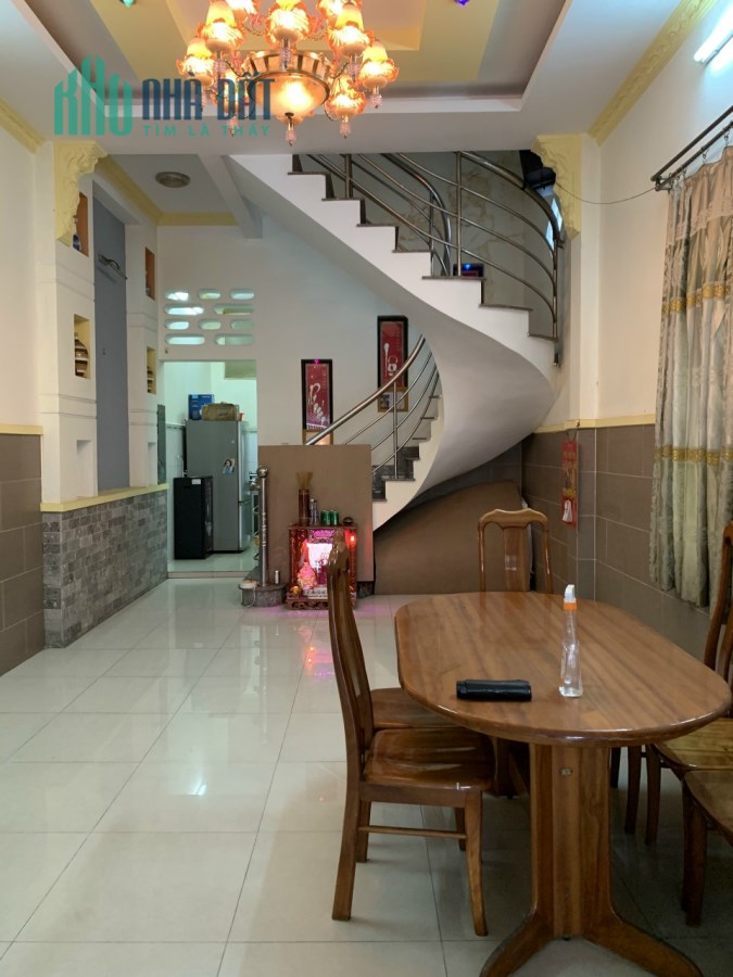 cho thuê nhà nguyên căn hẻm xe tải , 2 lầu