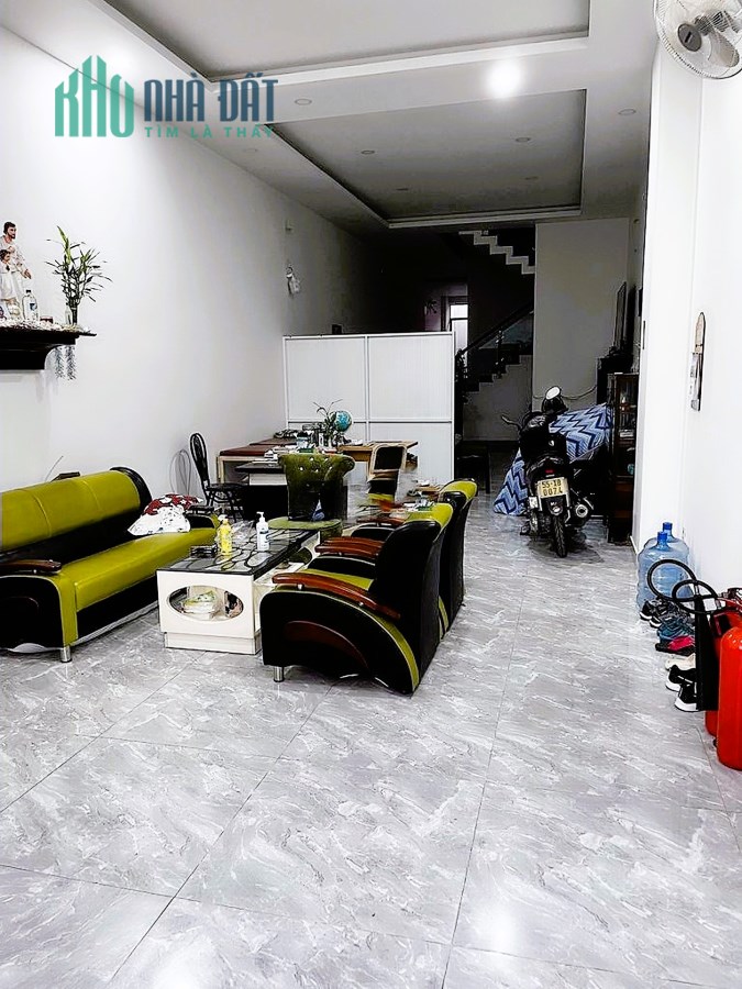 Cho thuê nhà 1T2L 5x32 4PN MẶT TIỀN ĐƯỜNG LÝ TẾ XUYÊN Linh Đông