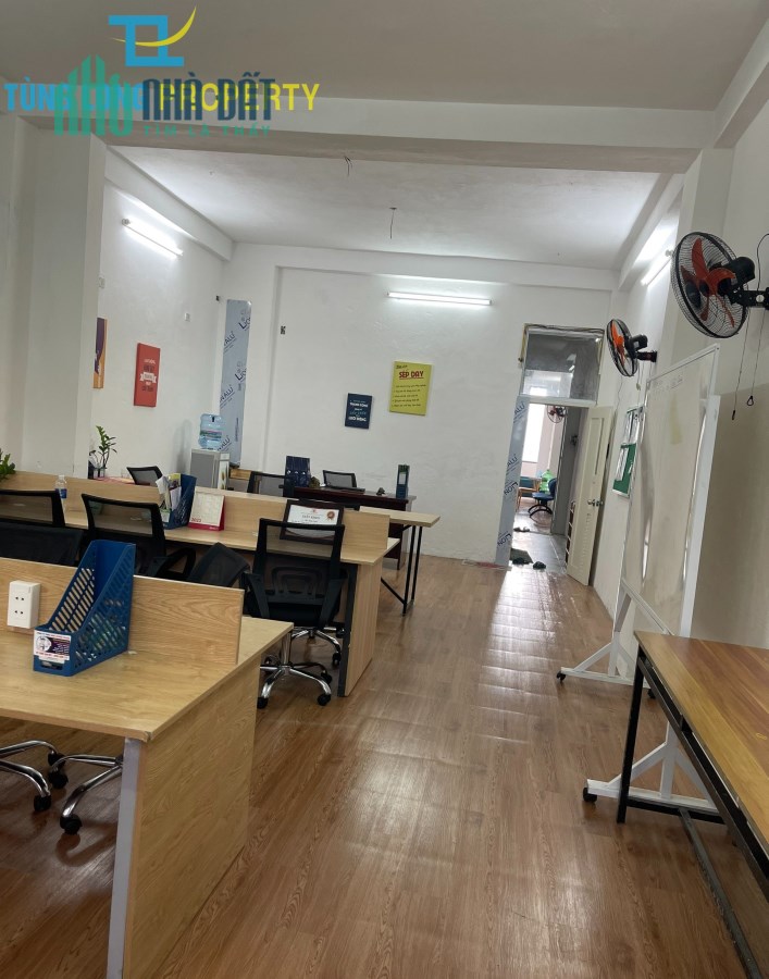 Cho thuê văn phòng full nội thất, đường 2/9 Đà Nẵng chỉ 5tr/tháng