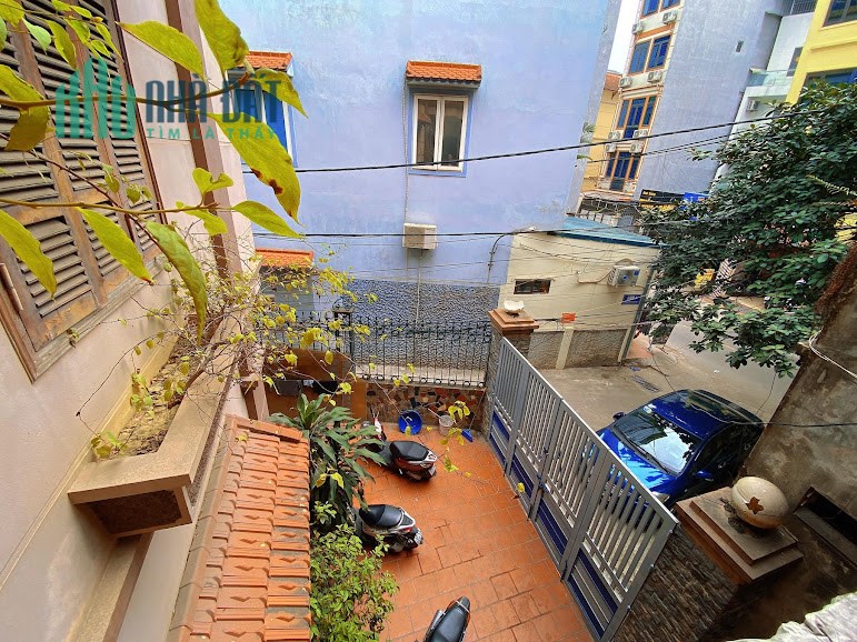 💥 Bán Biệt thự phố Ngọc Khánh, Ba Đình, Lô góc, Ô tô tránh, 140m2 2T, MT 14m, Chỉ 35 Tỷ 💥