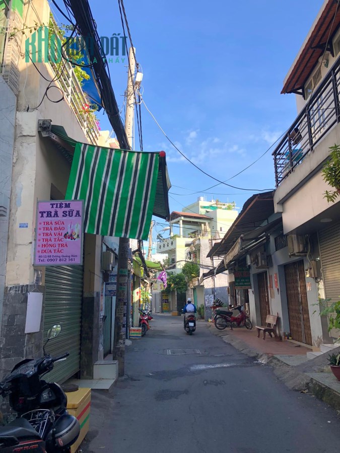 Bán nhà HXH Dương Quảng Hàm, 76m2(4.2 x18), 3 lầu, xe hơi trong nhà, sát Bình Thạnh, 7.1 tỷ.