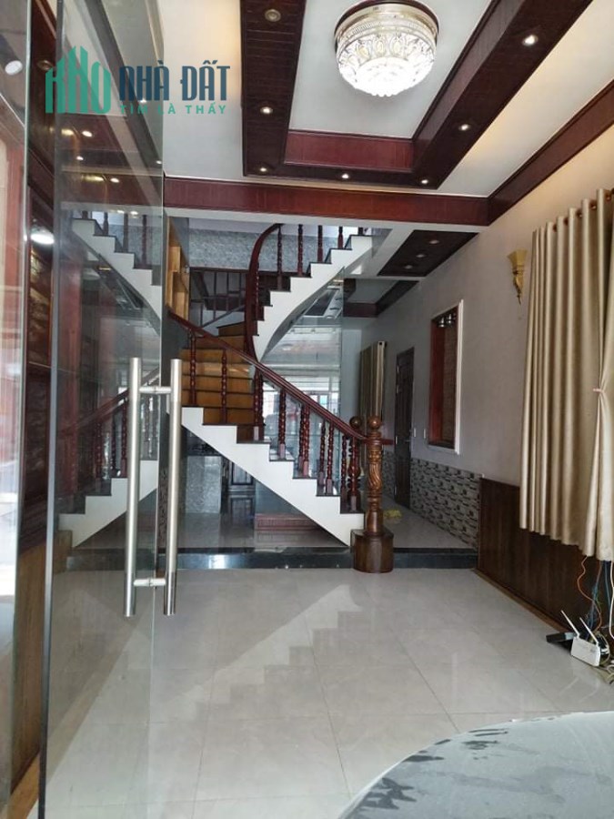 Nhà + 6 Phòng Trọ MT Đông Tác: DT200m2x2 Tầng. Giá 8 Tỷ 450. TLCC