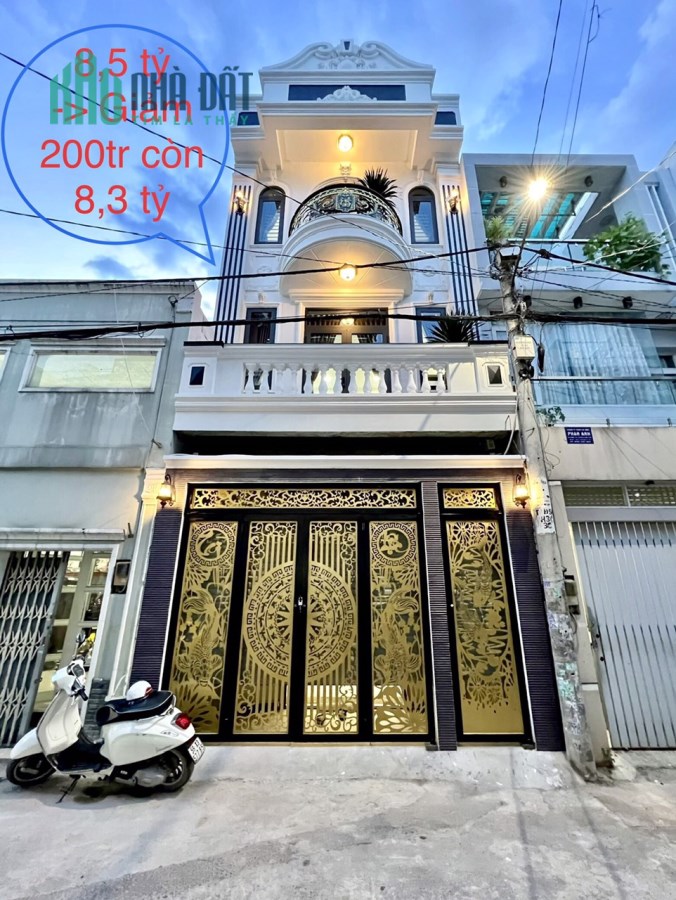 CĂN NHÀ HIỆN ĐẠI 3TẦNG + TUM + SÂN THƯỢNG, P. Linh Trung , giá 8,3 tỷ