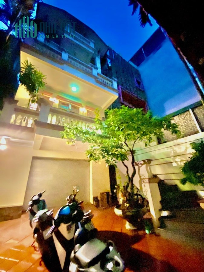 💥 Biệt thự VIP Thái Hà, Đống Đa, 250m2 4T, MT 8m, Gara 2 Ô tô, Cách phố 15m, Chỉ 58 Tỷ 💥