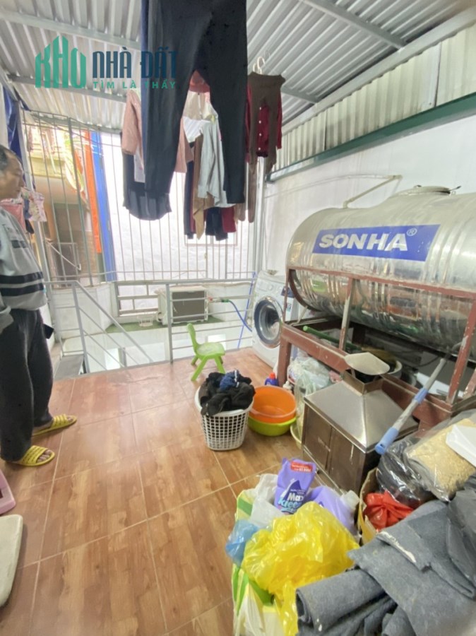 Bán nhà Đê Tô Hoàng Hai Bà Trưng 23m2 x 4 tầng MT 3m giá 2.69 tỷ Ô tô