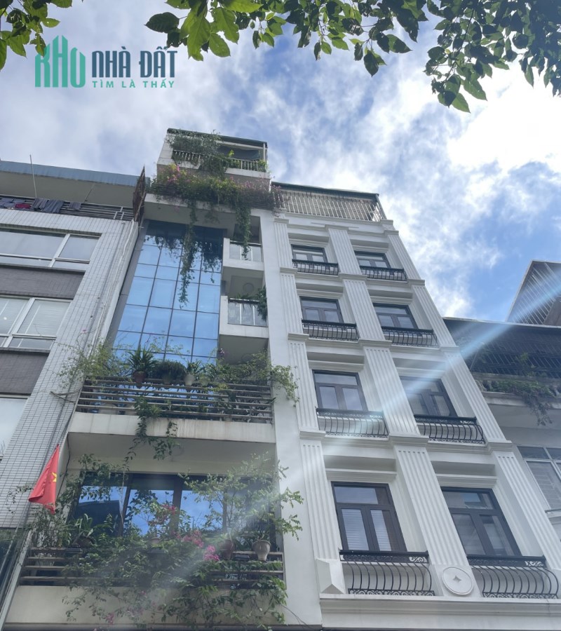 Bán tòa nhà mới 7 tầng phố Đỗ Quang, diện tích 94m2, mặt tiền 7,5m, ô tô, thang máy, kinh doanh,