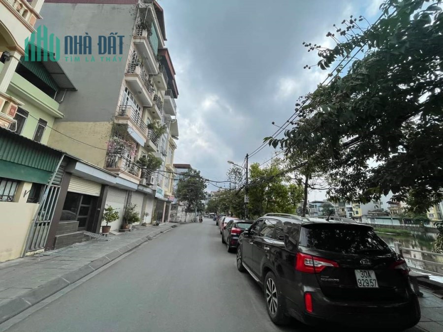 NHÀ 3 TẦNG DUY NHẤT KINH DOANH BUÔN BÁN ĐƯỢC DT  60 M MT 5 M GIÁ NHỈNH 1 TỶ  ĐƯỜNG ô tô phóng vi vu