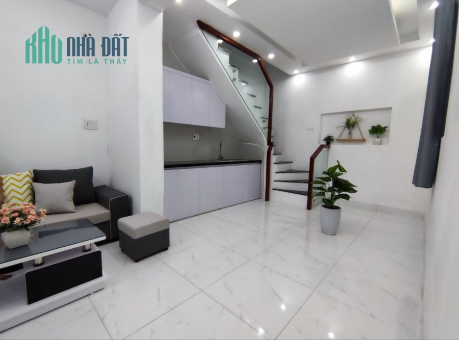HIẾM BÀN NHÀ PHỐ TRẦN QUÝ CÁP ĐỐNG ĐA 35M2 x 5T, NGÕ THÔNG, Ô TÔ 5 TỶ LH 0966037496