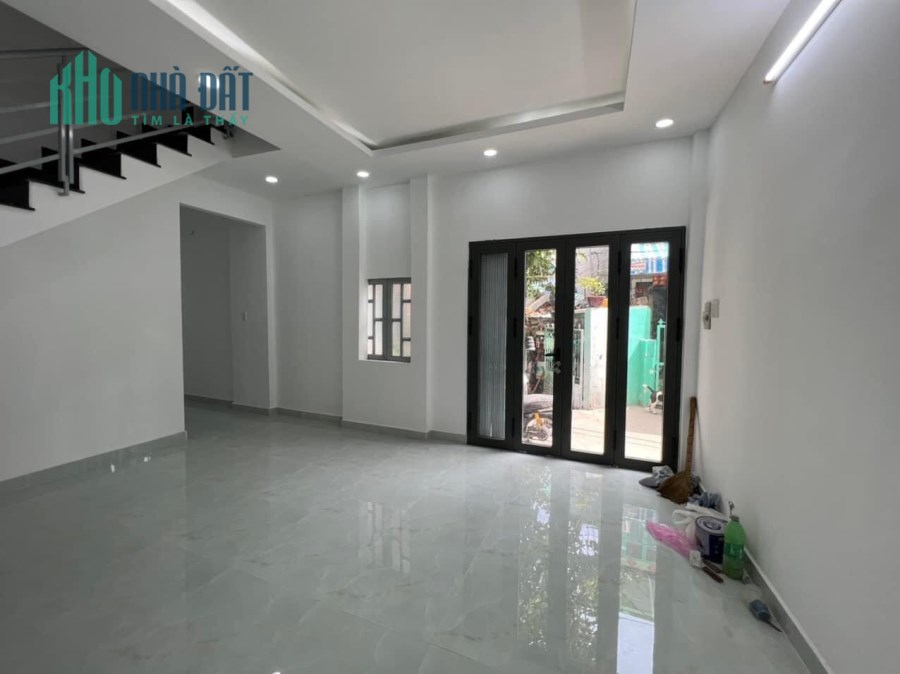 BÁN NHÀ MỚI ĐÓN TẾT VĂN THÂN F8 QUẬN 6. DT 4.6x10. 2 TẦNG 2PN. NHỈNH 3 TỶ. SHR-BTCT
