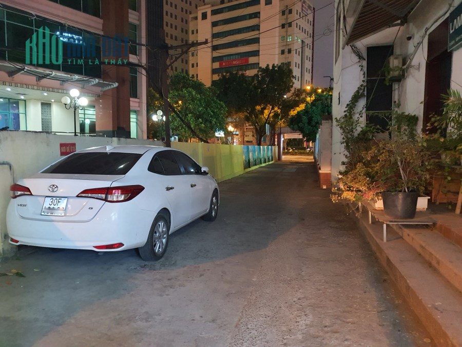 Chung cư Láng Hạ 94m Lô góc ô tô đỗ cửa tương lai mặt phố Giá rẻ