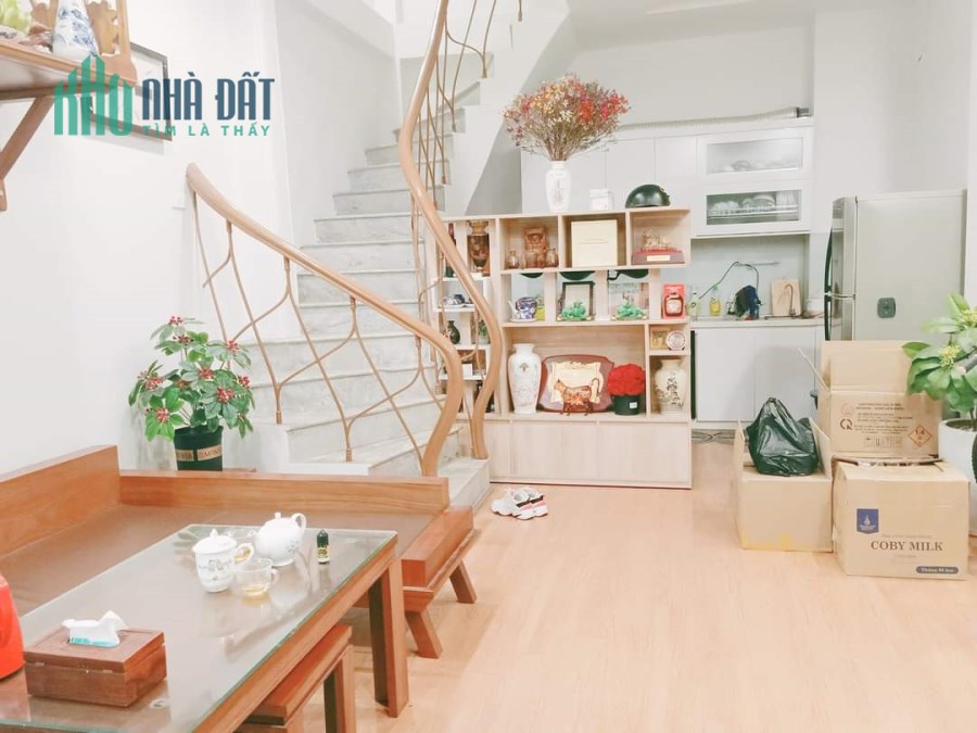 NHÀ BA ĐÌNH 5 SAO, GẦN PHỐ - Ô TÔ VÀO NHÀ - 8,8 TỶ.
