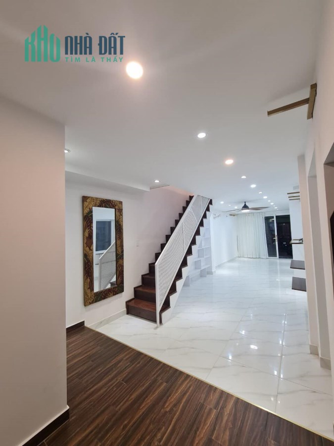 Nhà đẹp 3 x 13 P. Nguyễn Thái Bình Quận 1. 9 tỷ TL