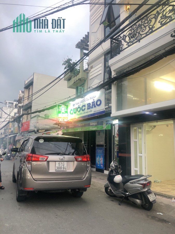 Bán nhà Đẹp mặt tiền kinh doanh Nguyễn Thành Hiến Q4 Dtsd 75m- 
4 tấm có 4 tỷ hơn