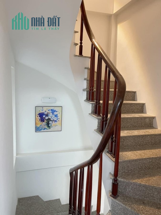 Bán nhà Dương Quảng Hàm 40m2, 5 tầng, mt 4m, 4.4 tỷ