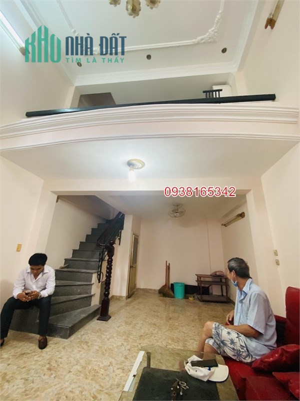 Bán Nhà Hoàng Văn Thụ 6 Tầng Ngang trên 4m Chỉ 5.8 Tỷ.