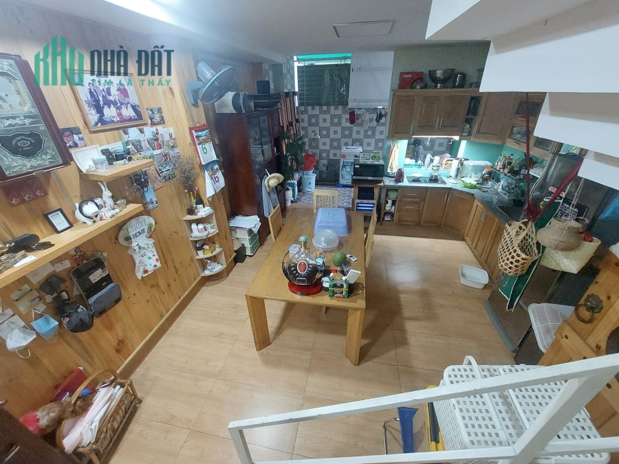 BÁN GẤP NHÀ SÁT MT, HIẾM BÁN, 3 TẦNG, 85m2, CAO THẮNG P5Q3