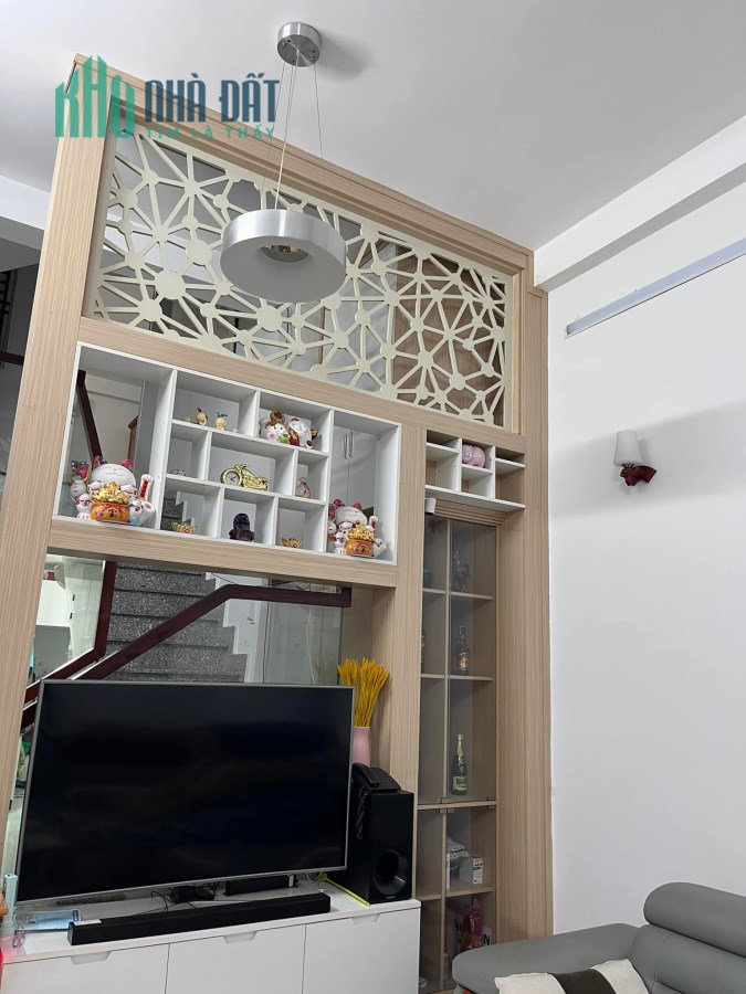Bán Nhà Tân Phú - Hàng Xóm Melody Residences - HXH - 56m2 (4 x 14) - Chỉ 4.7 Tỷ