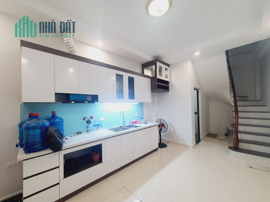 Bán nhà phố Bạch Mai, Q. Hai Bà Trưng, Hà Nội, 27 m², giá 3.65 tỷ, ngõ thông, kinh doanh, thoáng