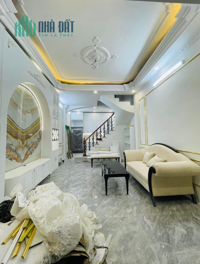 Bán Nhamh nhà Tân Mai, Hoàng Mai, 35m, 4T, 5PN, full nội thất, KD, Nhỉnh 4 tỷ.