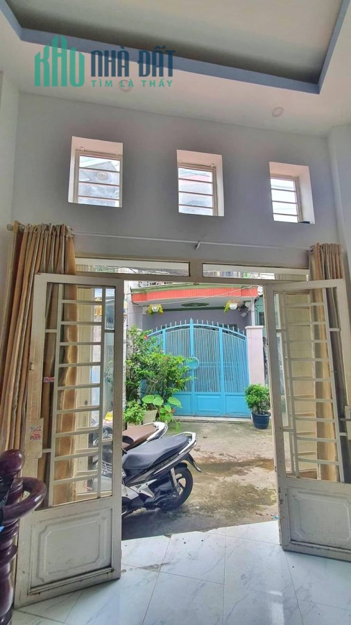 BÁN NHÀ SÁT HXH GẦN LOTTE LÊ VĂN LƯƠNG QUẬN 7. DT 33M2. 3 TẦNG 2PN. NHỈNH 3 TỶ. SHR