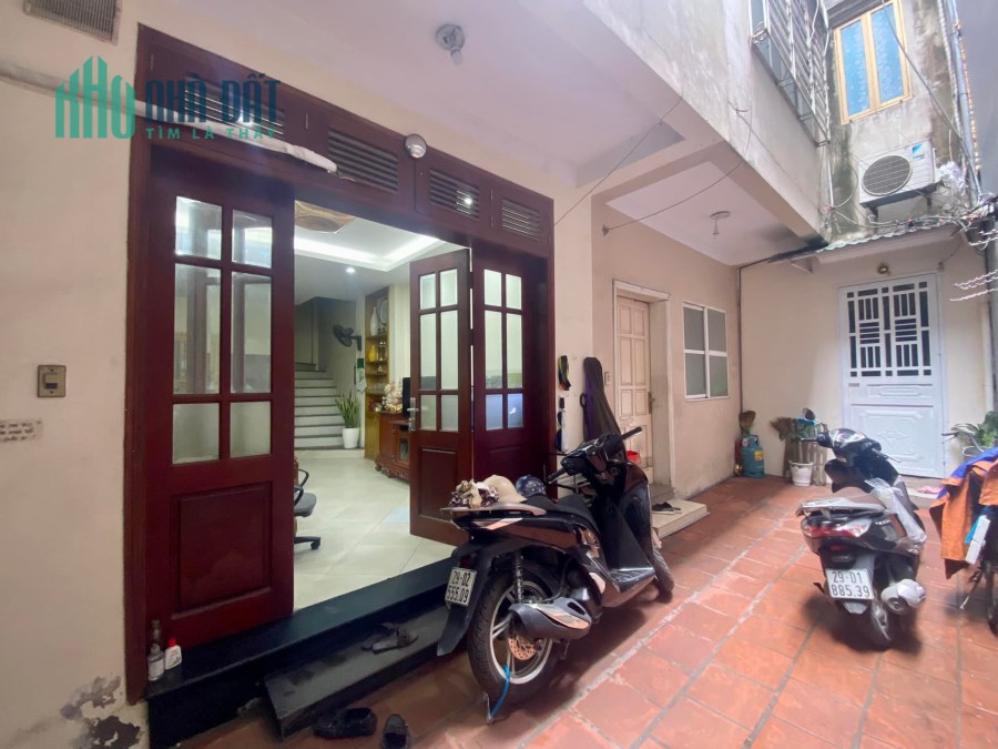 Bán nhà phố Bạch Mai, Q. Hai Bà Trưng, Hà Nội, 31 m2, giá 3.95 tỷ, ngõ thông, thoáng sáng rực rỡ,