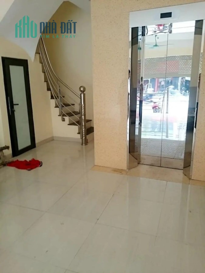 Bán nhà Hàng chuối 61Mx7 Tầng Thang máy giá 16.5 Tỷ