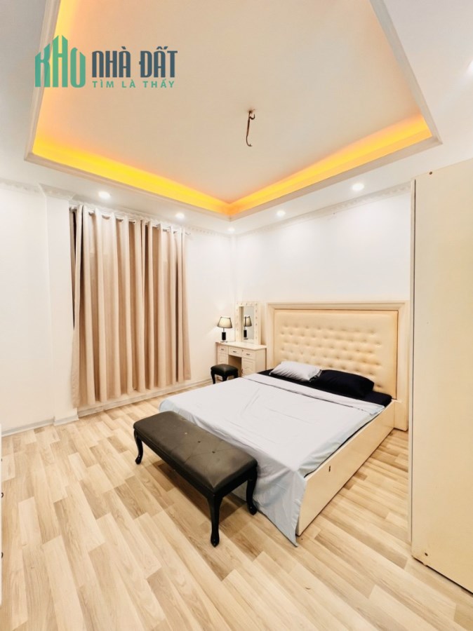Bán nhàTrần Khát Chân Hai Bà Trưng 30m2 x 4 tầng, MT 7m giá 3.2 tỷ