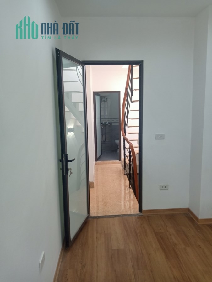 Chủ bán gấp nhà Trương Định, 30m, 4T, full nội thất, giá chào 3 tỷ.