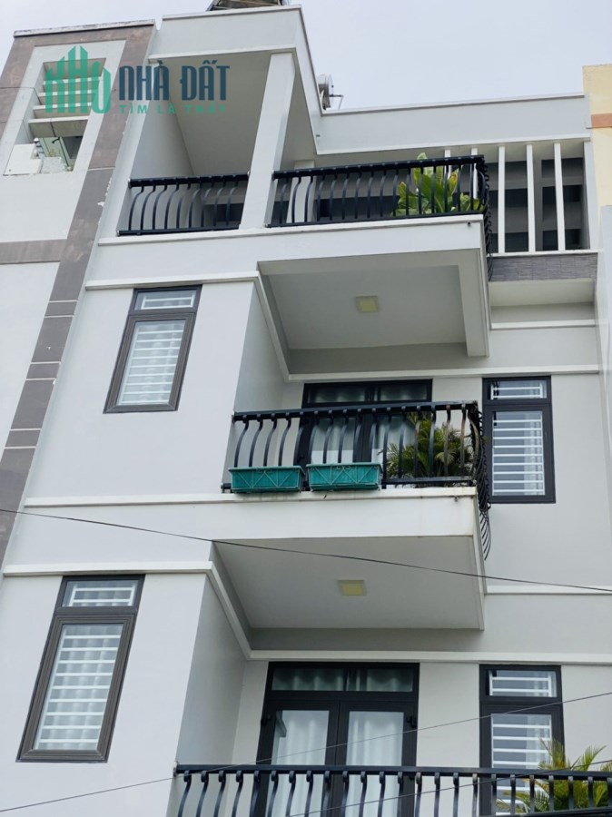 Chính chủ cho thuê nhà nguyên căn 1 trệt 3 lầu, khu dân cư Công Ty 8, giá 13 triệu/tháng