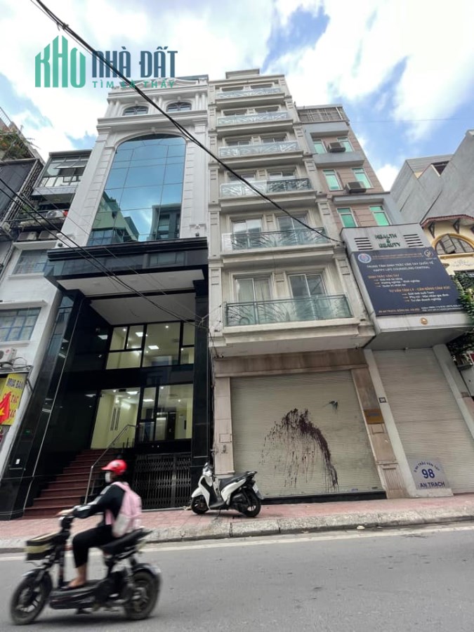 23 tỷ, 82m2, 5m mặt tiền, 7 tầng, nhà riêng Vip nhất phố Thái Hà, CC cần tiền bán gấp trong tháng