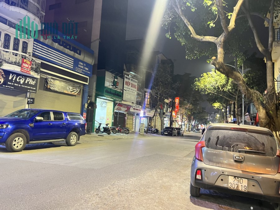 Chủ cần bán gấp nhà Phố Vọng 33m2, 4T, Mới King koong, giá chào hơn 3 tỷ.