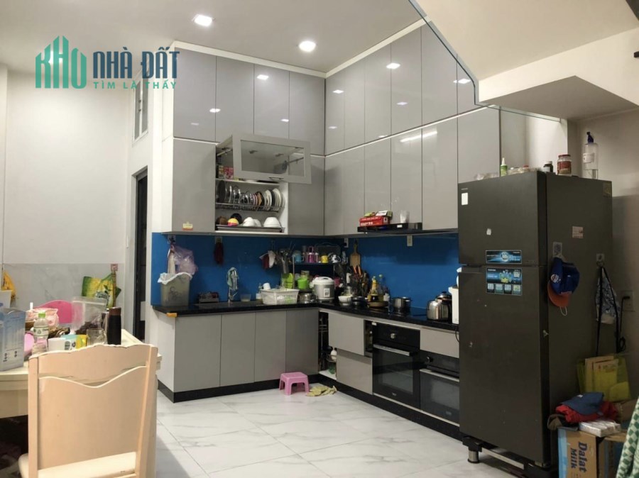 ĐỊNH CƯ BÁN GẤP TRONG 7 NGÀY,SÁT MTIEN, 51m2, 3 TẦNG, SƯ VẠN HẠNH P2 Q10