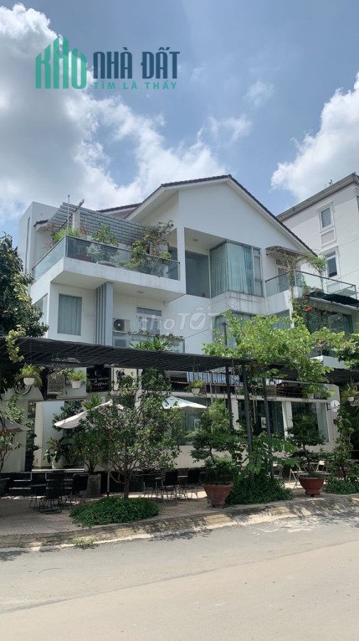 Bán Biệt Thự Lộ Góc Khu Vip Sân bay Tân Bình,150m2,Ngang Khủng 6.2m,3 Tầng,Hẻm5m,30tỷ.