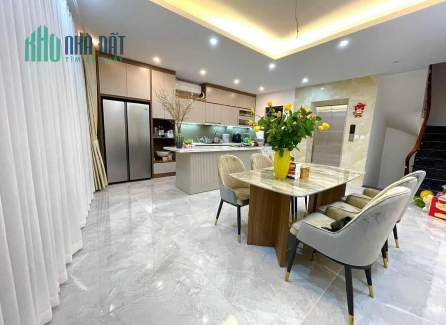 Bán nhà Hoàng Ngân-Ô tô đỗ cổng -Gần phố-Xây Mới- Full Nội thất 4 tỷ có thương lượng