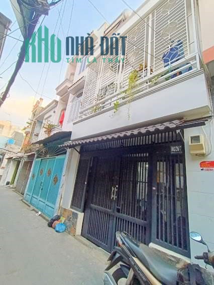 Nhà bán Nguyễn Kiệm Gò Vấp, Hẻm 4m, 45m2 ,2 Tầng BTCT ,Siêu rẻ 3.9 tỷ