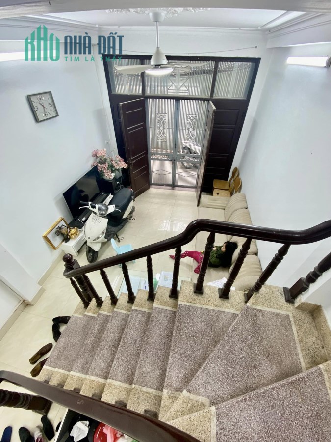 Bán nhà phố Nguyễn An Ninh, Quận Hoàng Mai, Hà Nội, 37m², giá 3.78 tỷ, ô tô đỗ 15m, ngõ thông,