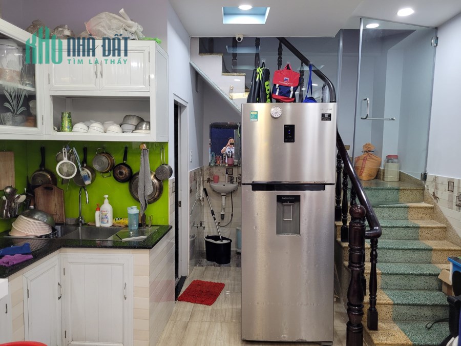 Bán Nhà Tân Hương Gần Độc Lập - 52m2 - 3PN - Chỉ NHỈNH 4 Tỷ