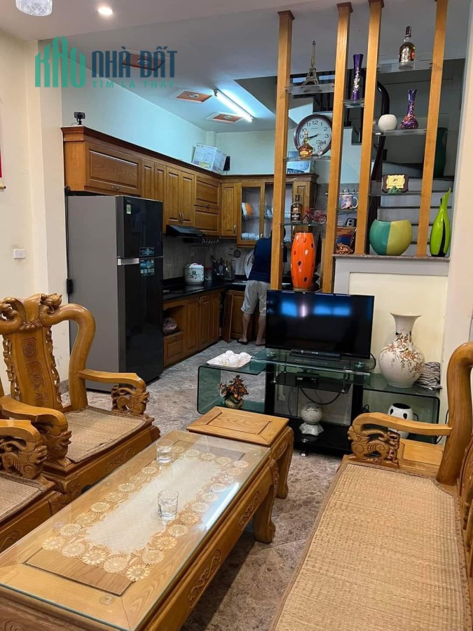 Bán nhà 42m2 5tầng dân xây phố Giang Văn Minh hơn 4 tỷ gần phố 0337628046