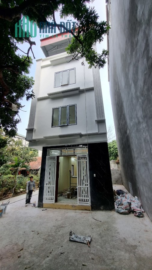 Ô tô vào nhà, lô góc ở Biên Giang, sân để xe riêng 35m, dt 40m², 4 tầng, giá 1.65 tỷ.