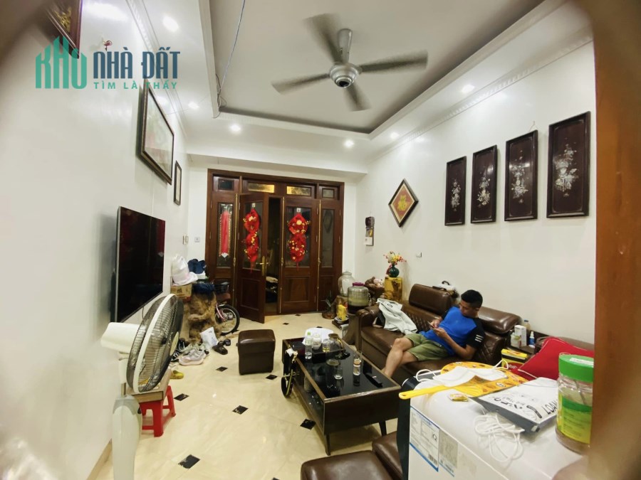Bán Nhà Phố Đại Từ-Linh đàm dt 45m2 x5T,mt 3.7m,nhà dân xây mới,ở luôn,oto đỗ cửa,giá nhỉnh 5 tỷ