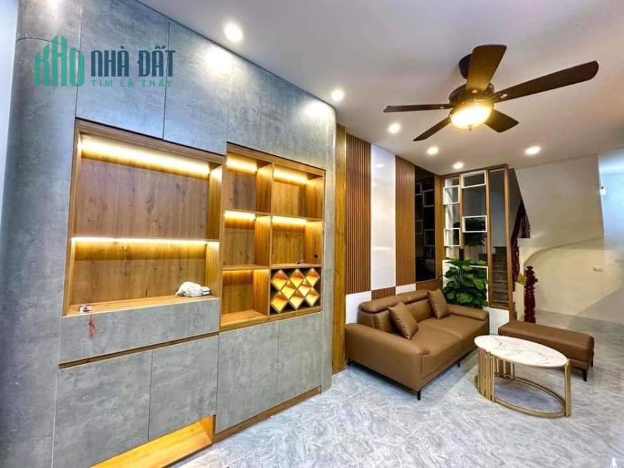 Bán nhà phố Trương Định, 36m2 , phân lô, ô tô , an sinh tuyệt vời