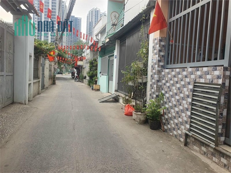 NHÀ BÁN Q7 HUỲNH TẤN PHÁT XE TẢI NGỦ TRONG NHÀ-  HẺM TRẢI NHỰA