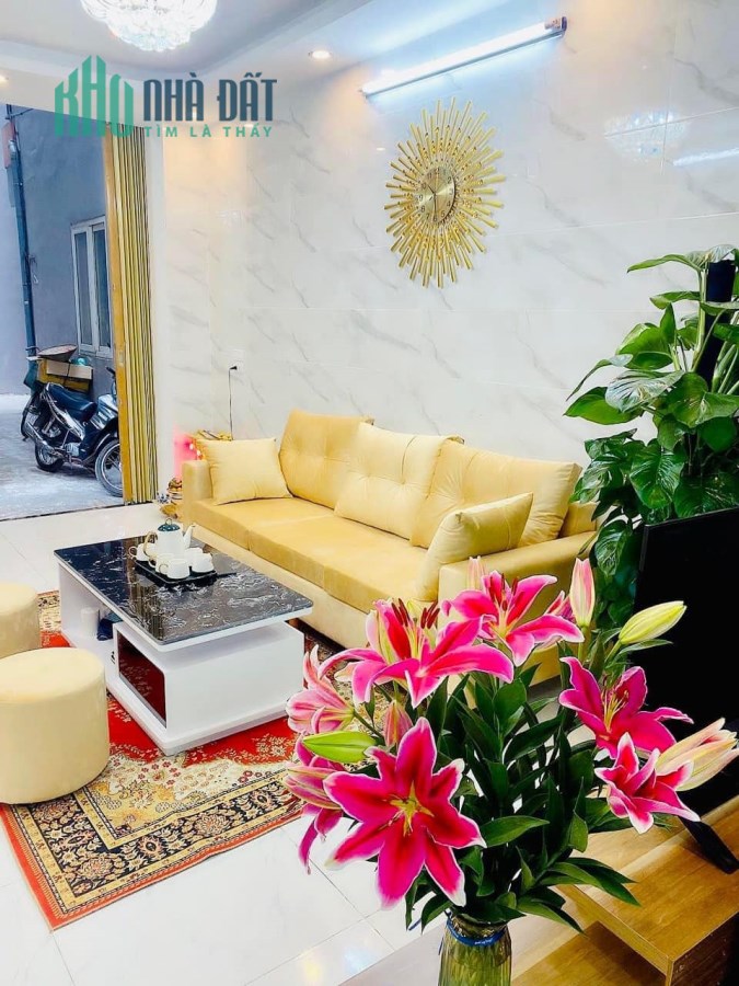 Bán nhà Triều Khúc - Ngõ thông - Ô tô đỗ cửa - 10m ô tô tránh - Giá 3.5 tỷ