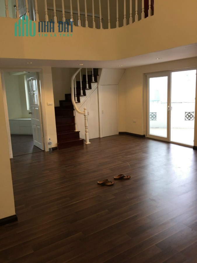 cho thue căn duplex 3pn 2wc dt 120m T. Chinh - Giải Phóng