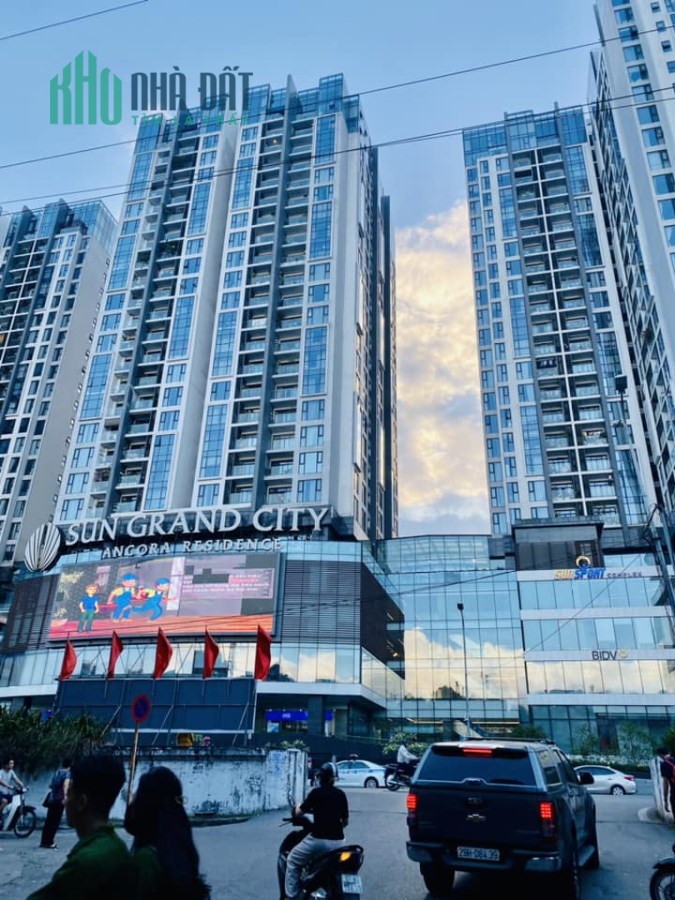 Bán nhà Đầm Trấu, quận Hai Bà Trưng, Hà Nội, 46 m2, giá 11.4 tỷ, phân lô, ô tô vòng quanh, kinh