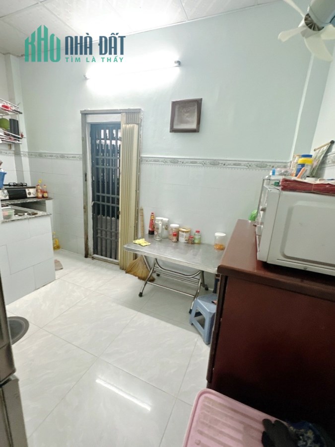 Nhà mới nở hậu 2 mặt hẻm đường Âu Dương Lân P3Q8 - 3.88 Tỷ