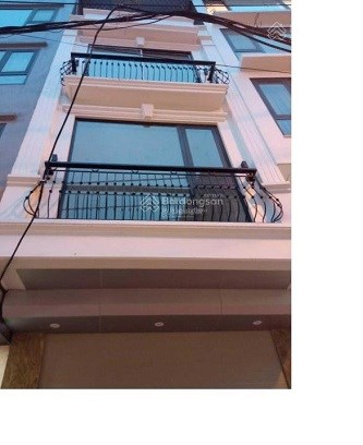 Chính chủ cần cho thuê nhà mặt phố nguyên căn địa chỉ Đường Hoàng Văn Thái, Phường Khương Mai,